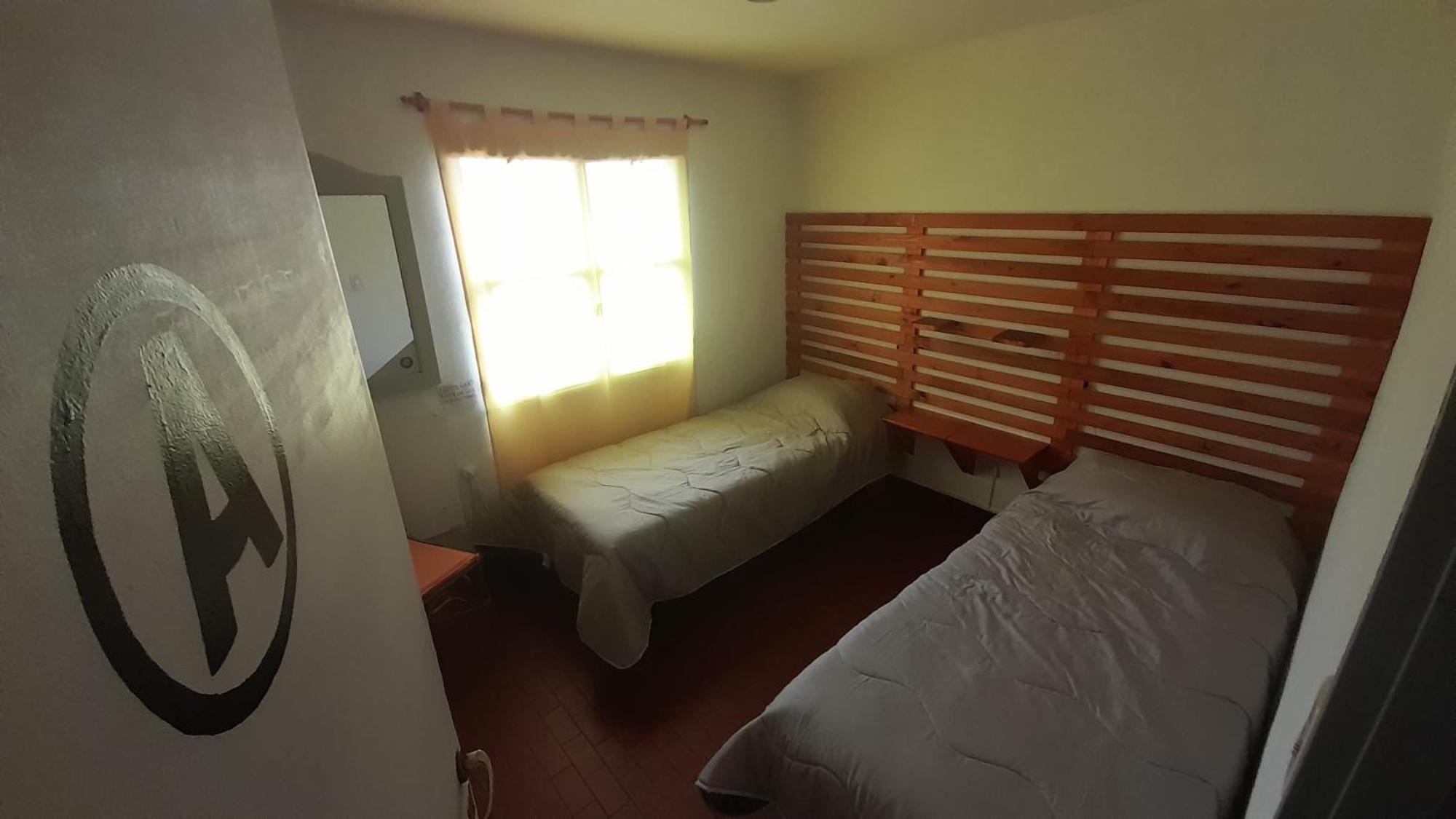 Hostel House 64Biguea El Calafate Exterior photo